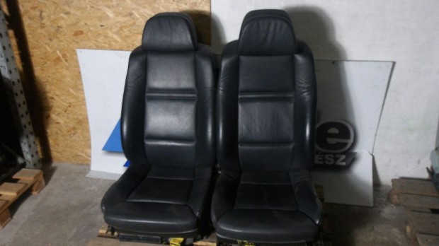 [GYRI BONTOTT] BMW E90 FEKETE BR BELS ELS LSEK